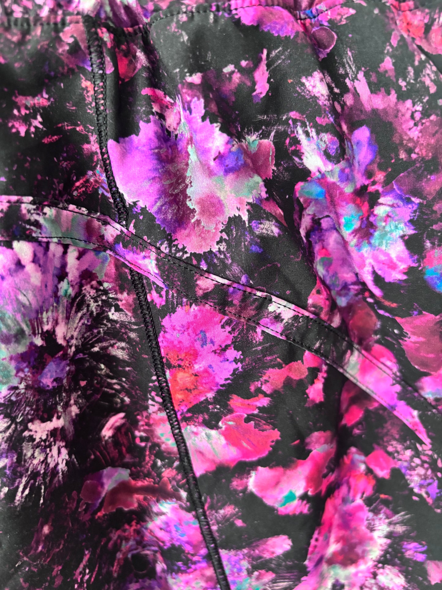 Lululemon Track That Short 5" Fluoro Floral Multi | Sz 6