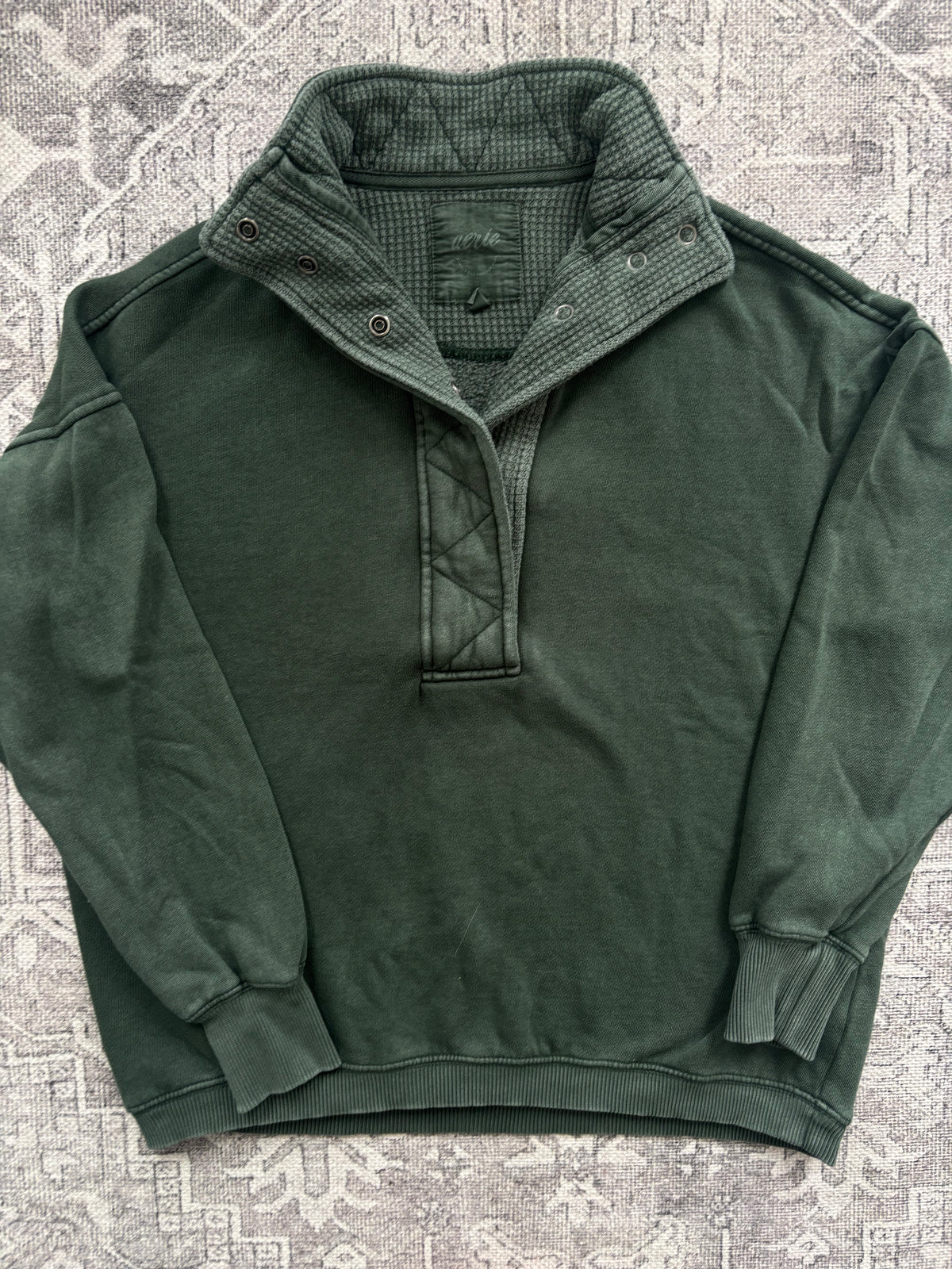 Aerie Oh Snap! Sweatshirt in Green | XXS (size medium fit)