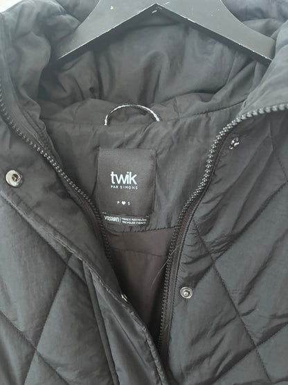 Twik Diamond Quilted Hooded Puffer Jacket| Sz Small (fits like Medium/Large)