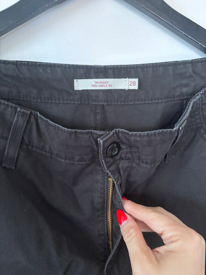Levi's '94 Baggy Cargo Pants in Black | Sz 28
