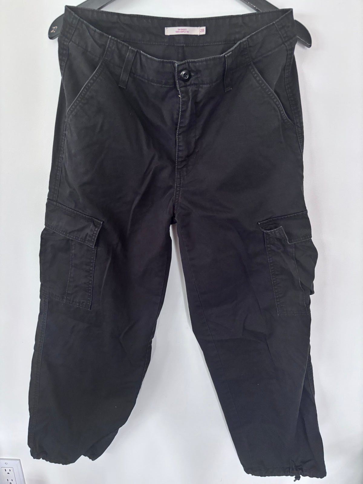 Levi's '94 Baggy Cargo Pants in Black | Sz 28