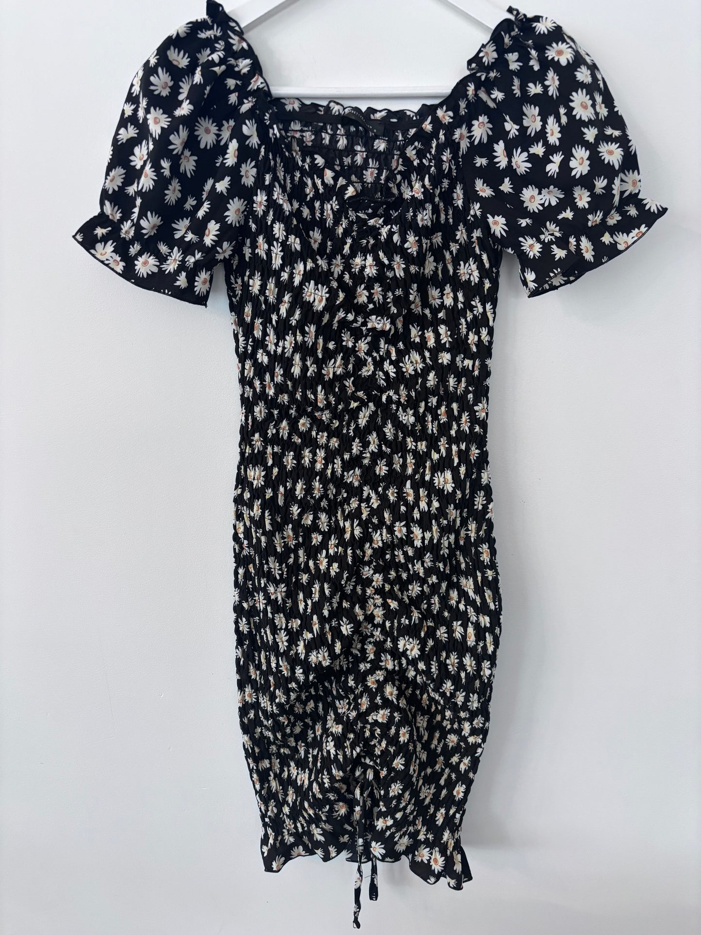 Pretty Garden Black/White/Yellow Smocked Dress | Sz Small