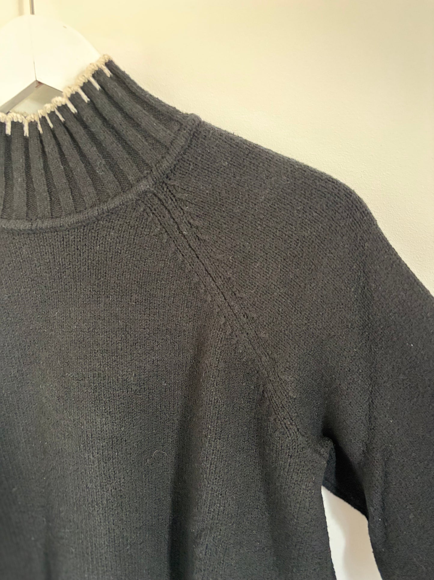 Gap Black CashSoft  Mockneck | Small (O25L4)