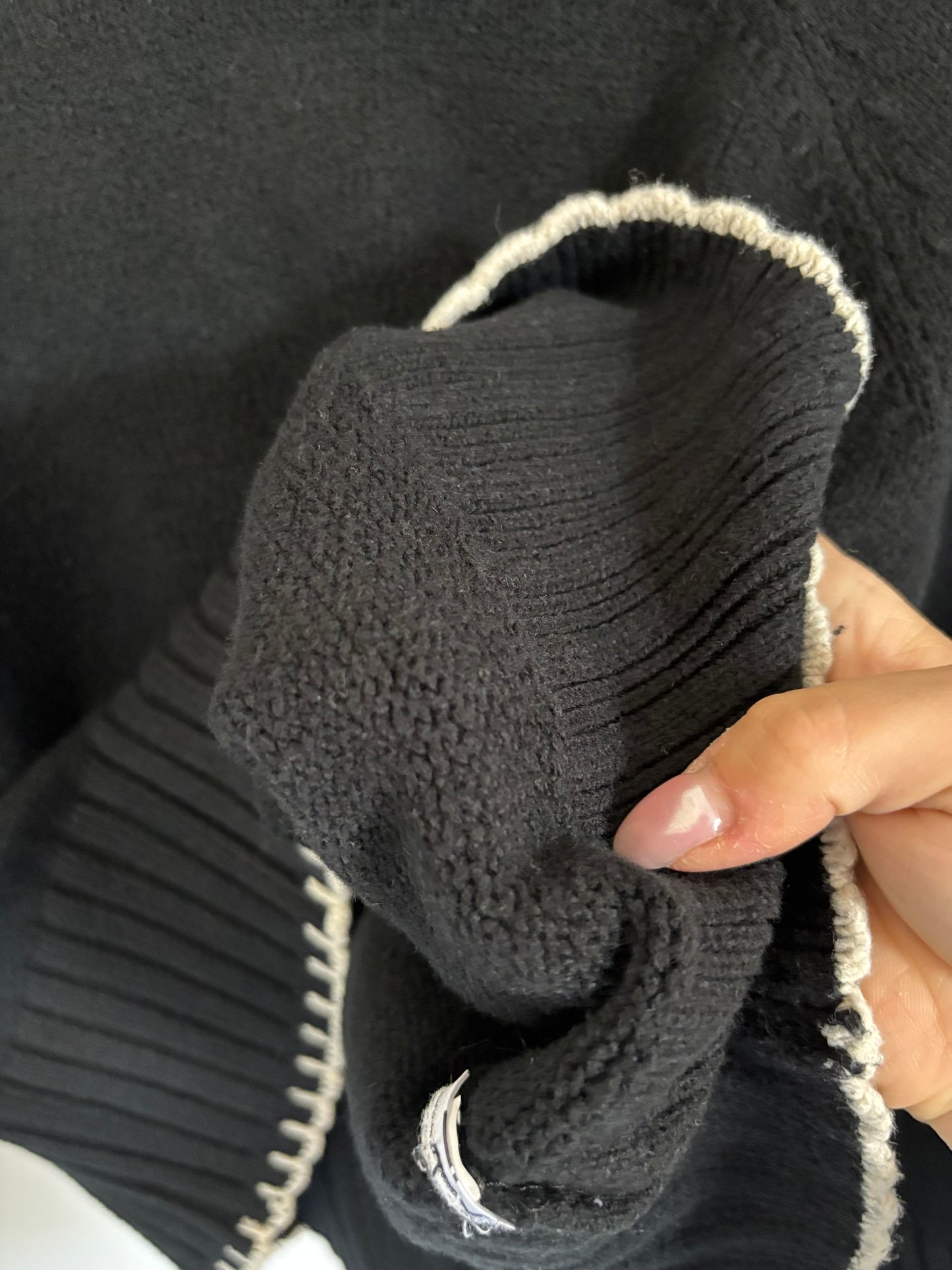 Gap Black CashSoft  Mockneck | Small (O25L4)