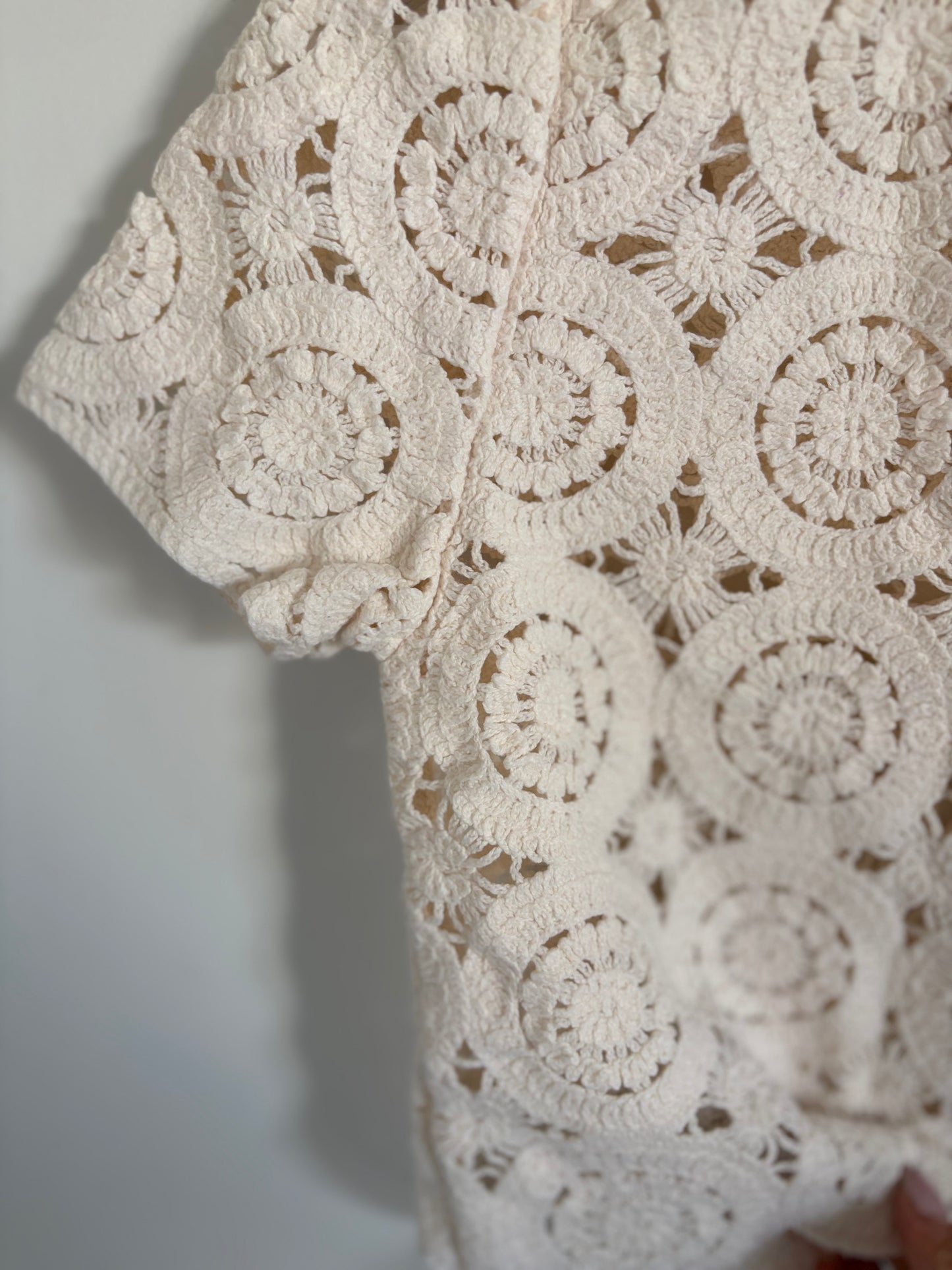 Abercrombie Crochet Cream Top | Small (O18L4)