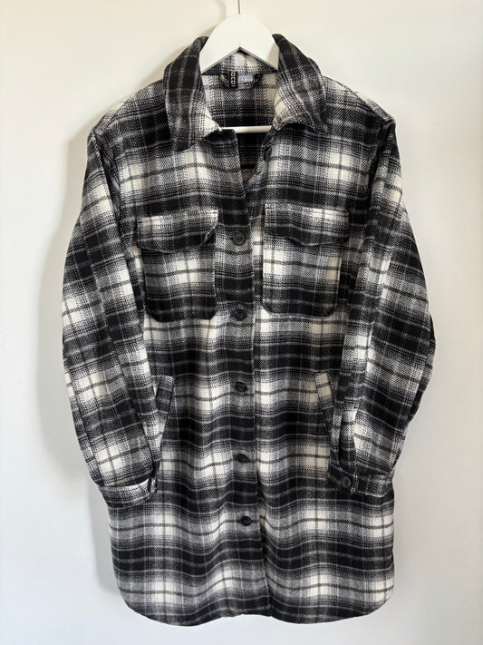 H&M Plaid Black/White Long Jacket | Small (oversized) (O29L4)