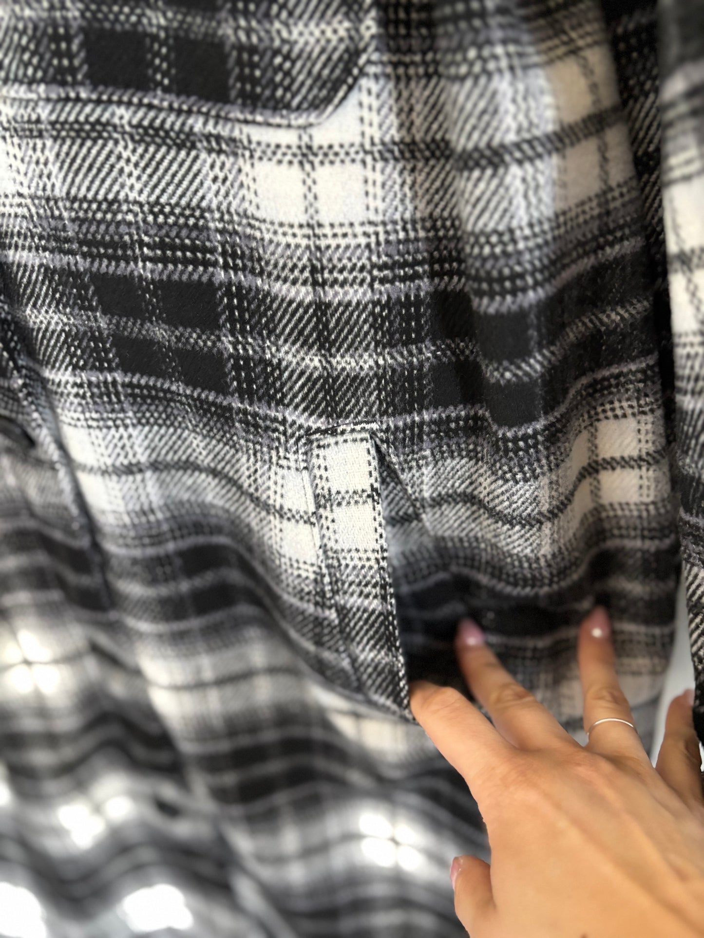 H&M Plaid Black/White Long Jacket | Small (oversized) (O29L4)