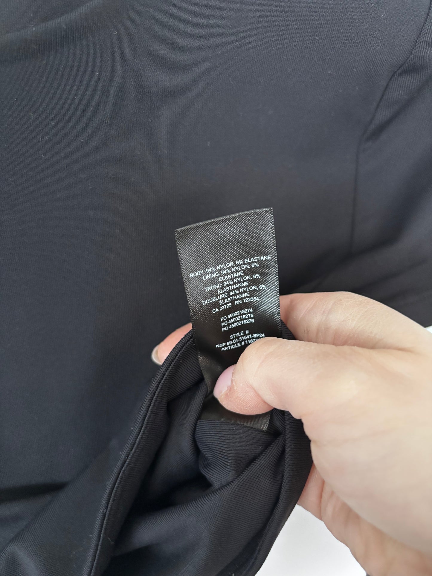 Aritzia Contour Crew Cropped T Black | Medium