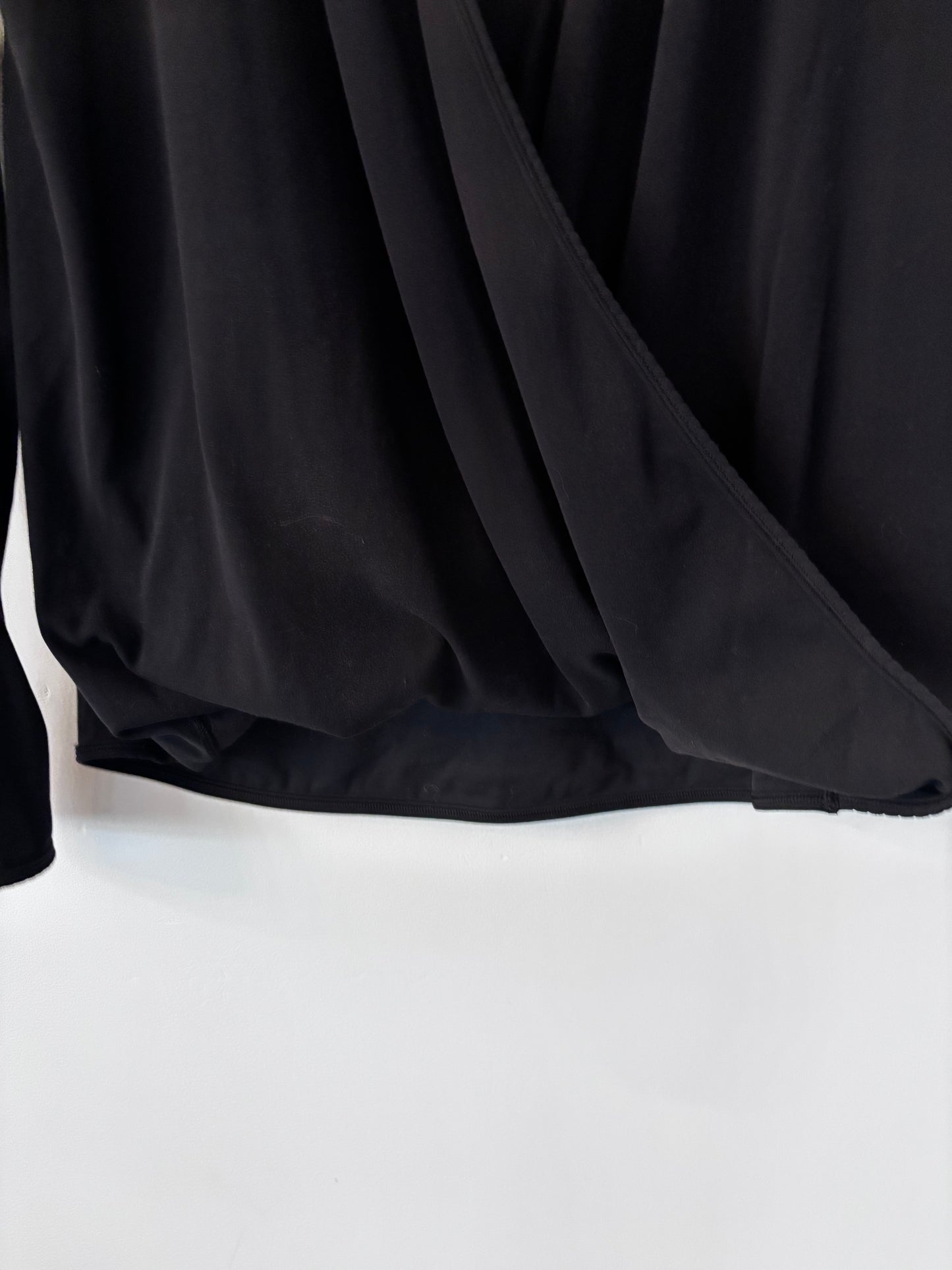Lululemon Full Freedom Black Long Sleeve  | Sz 10 (approx)