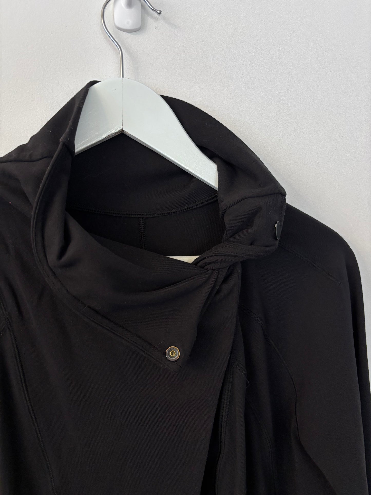 Lululemon Black Rulu Rally Wrap | Sz 10