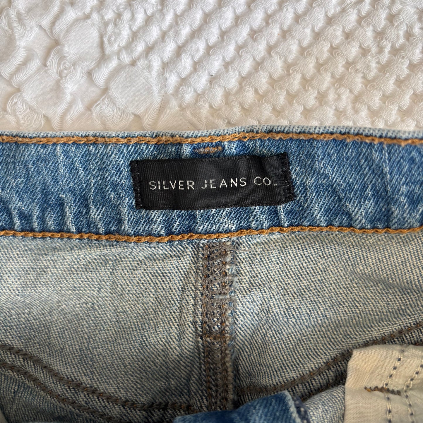 Silver Light Blue Distressed Highly Desirable Denim Shorts | Sz 29 (fit 27/28)