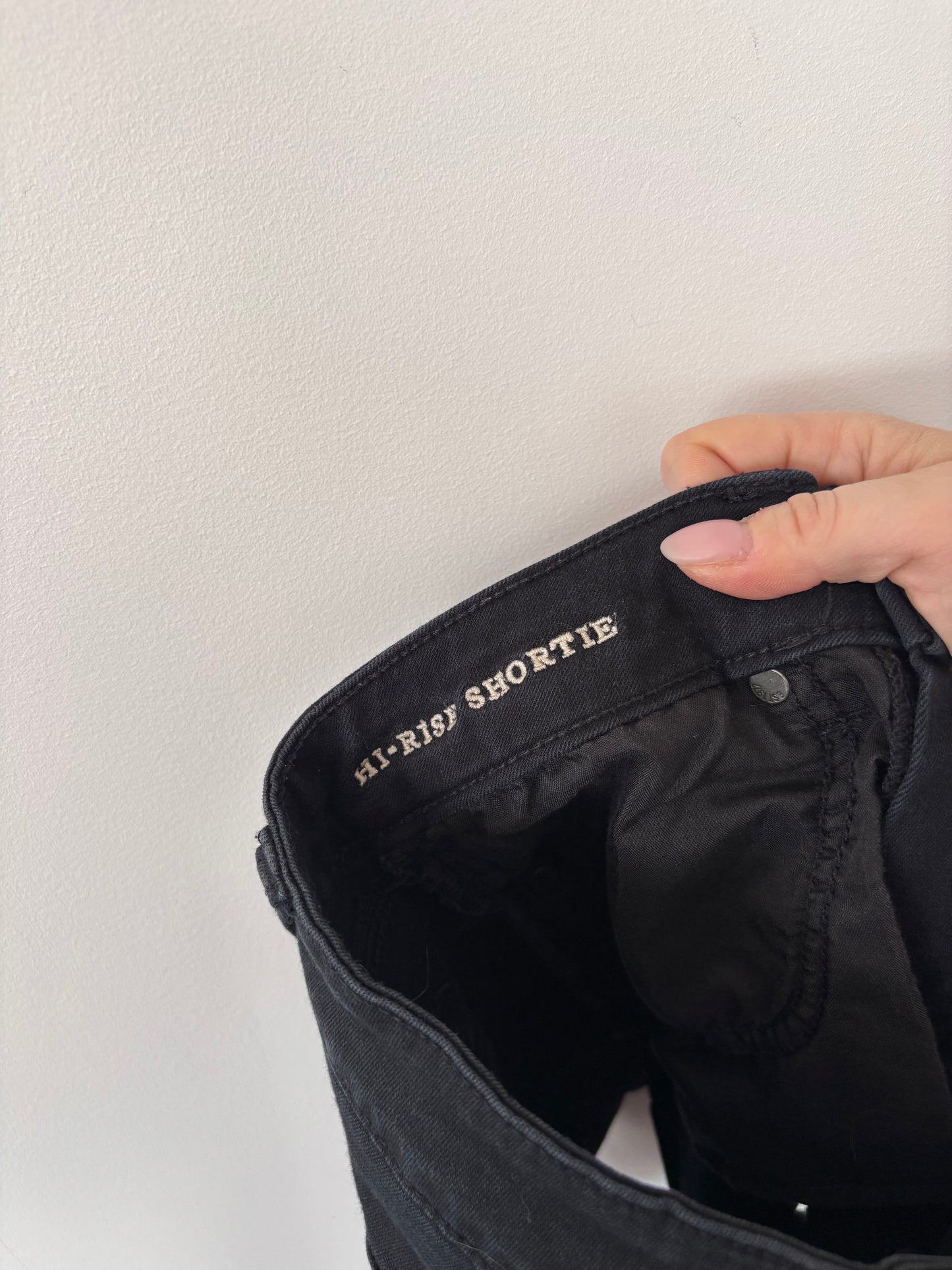 American Eagle Black High Rise Shortie | Sz 6 (small fit)