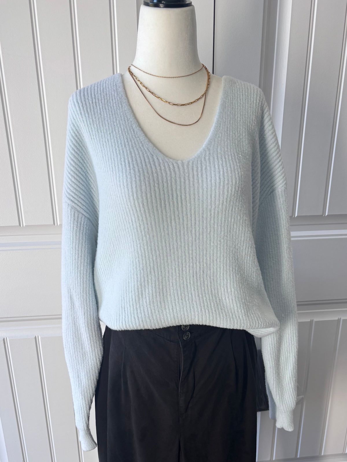 Gentle Fawn Soft Blue V-neck Sweater | Sz Medium