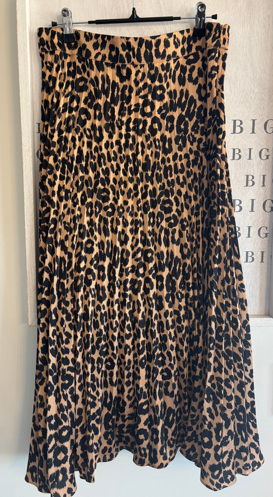 She + Skye Leopard Print A-Line Pleated Skirt | Large
