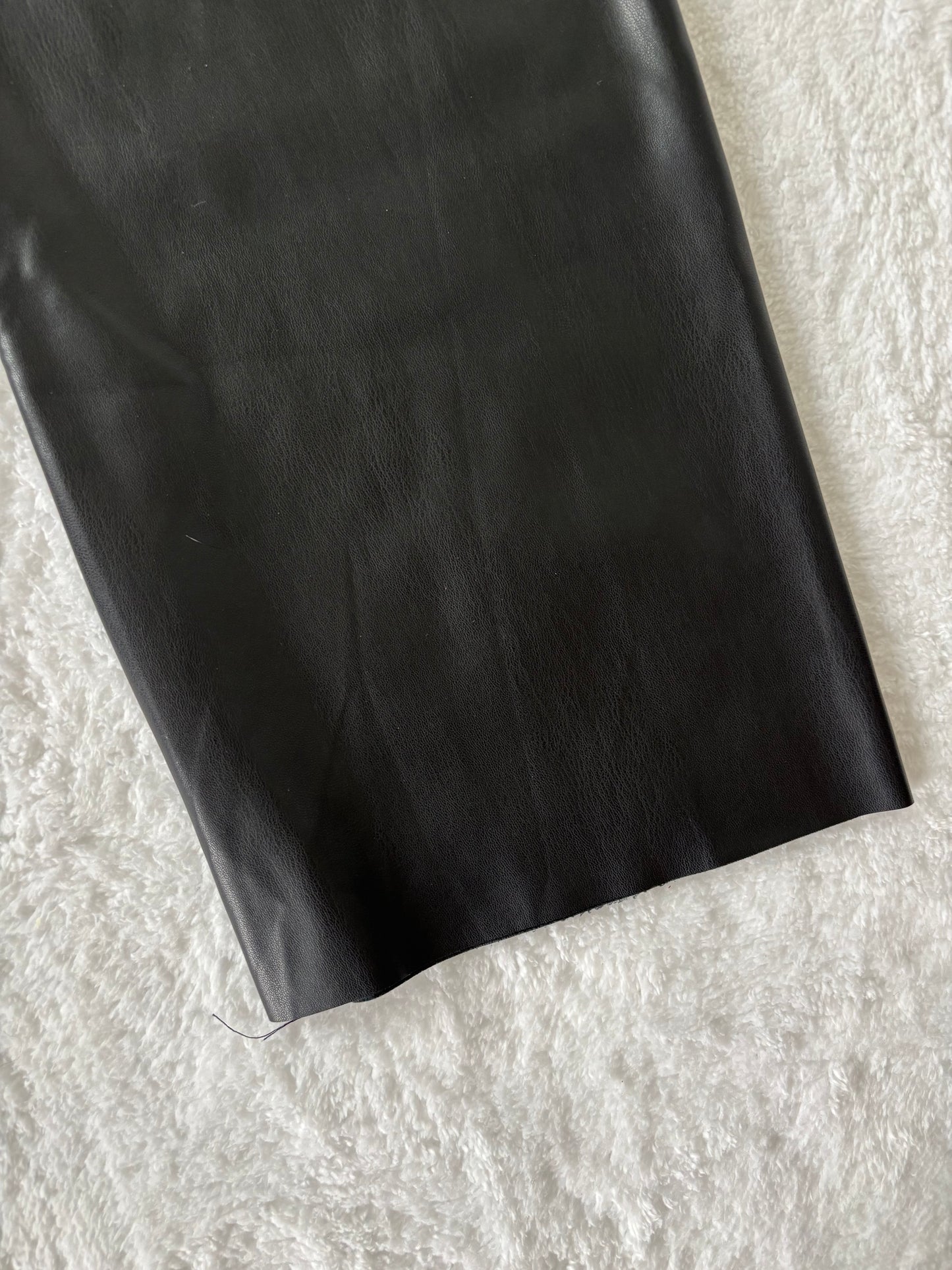 Dex Faux Leather High Rise Pants | Medium (O79G1)