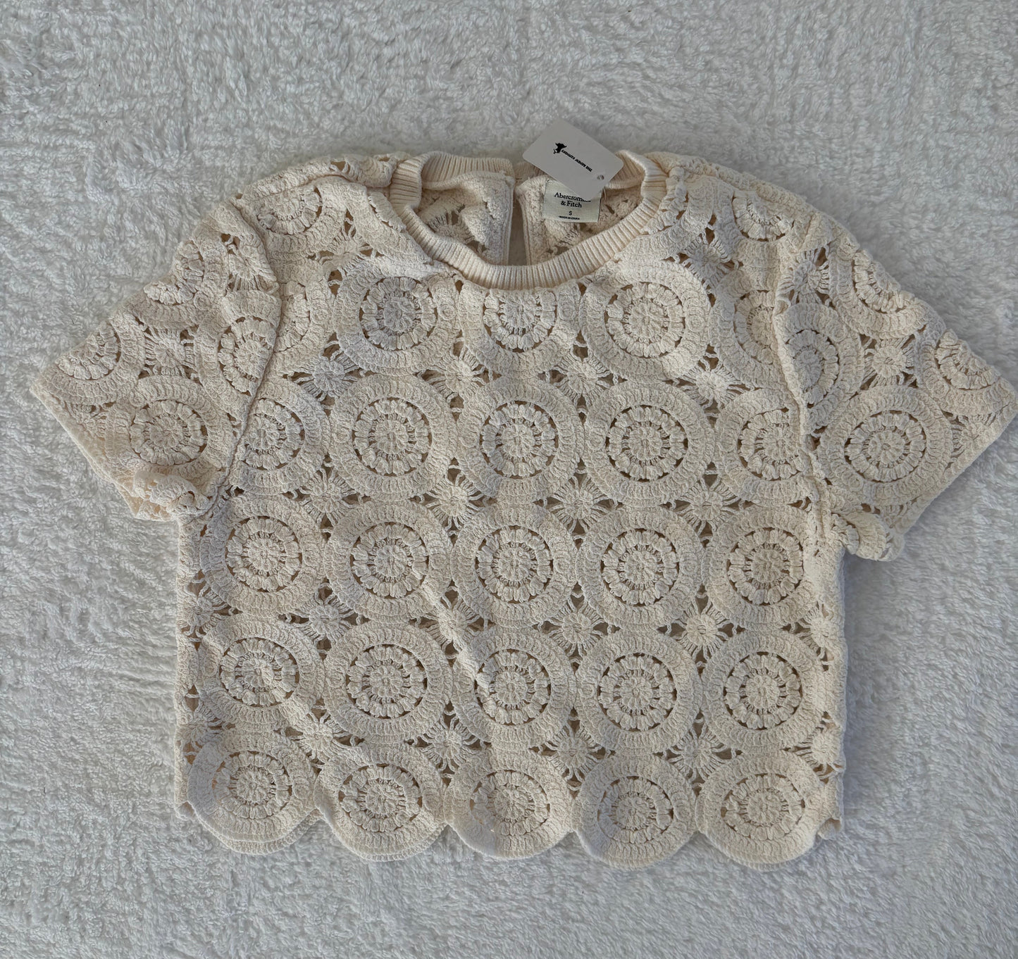 Abercrombie Crochet Cream Top | Small (O18L4)