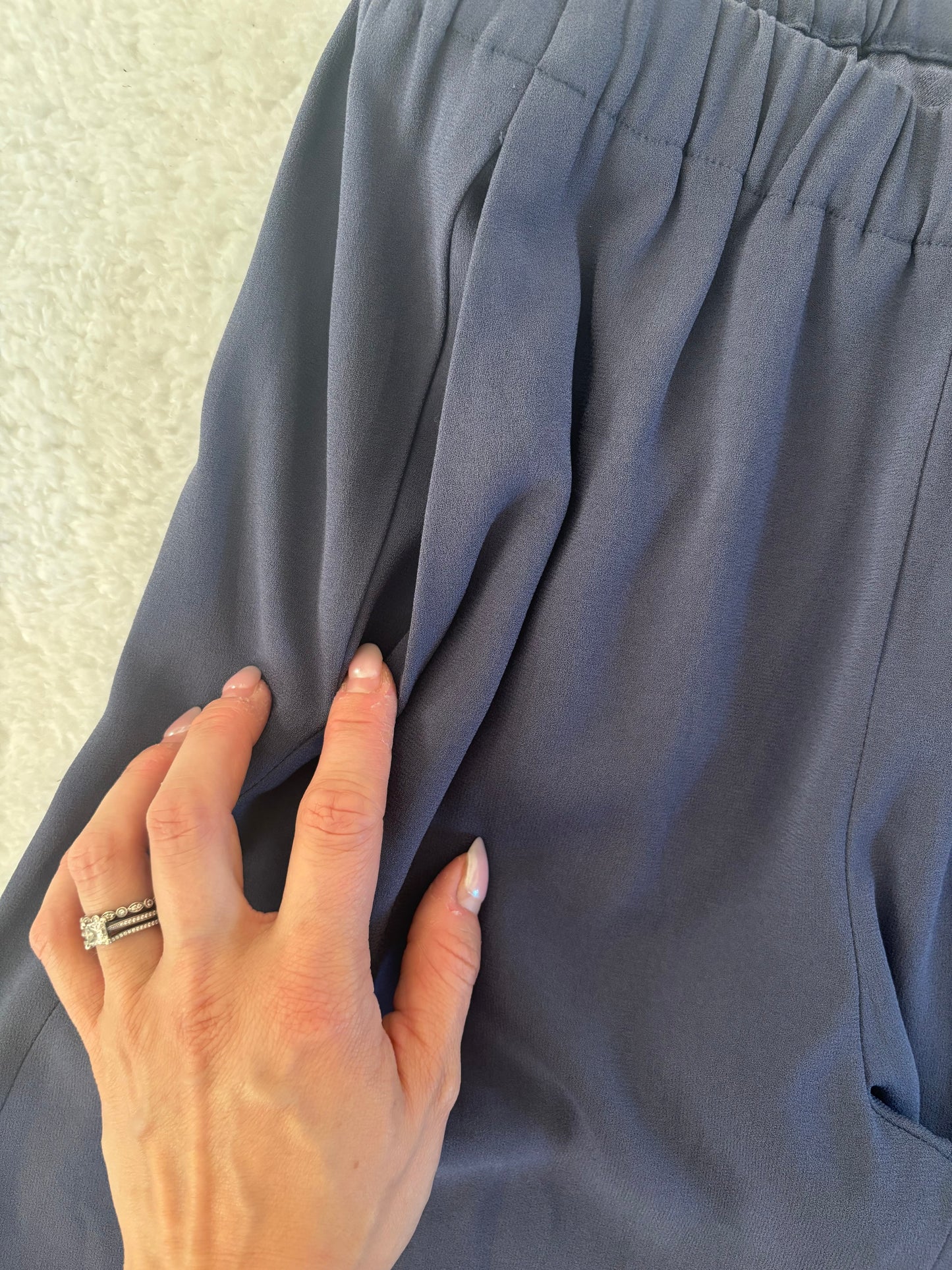 Babaton / Aritzia Navy Japanese Crepe Dexter Pant | Medium (O167B11)