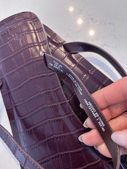 Zara Croc Print Flip Flops in Burgundy | Sz 9