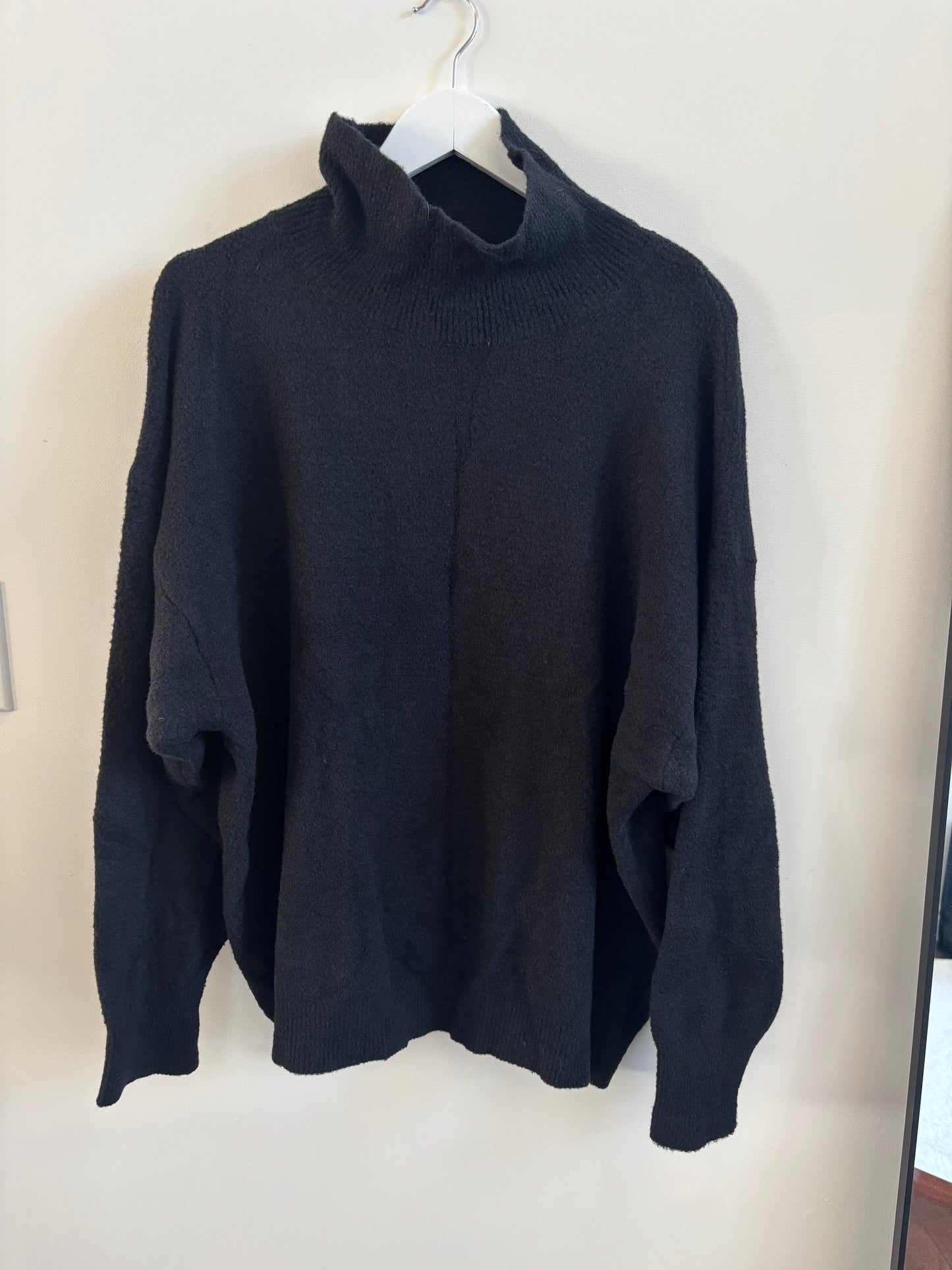Wilfred Free / Aritzia High Neck Hush Pullover in Black | XL (O98P3)