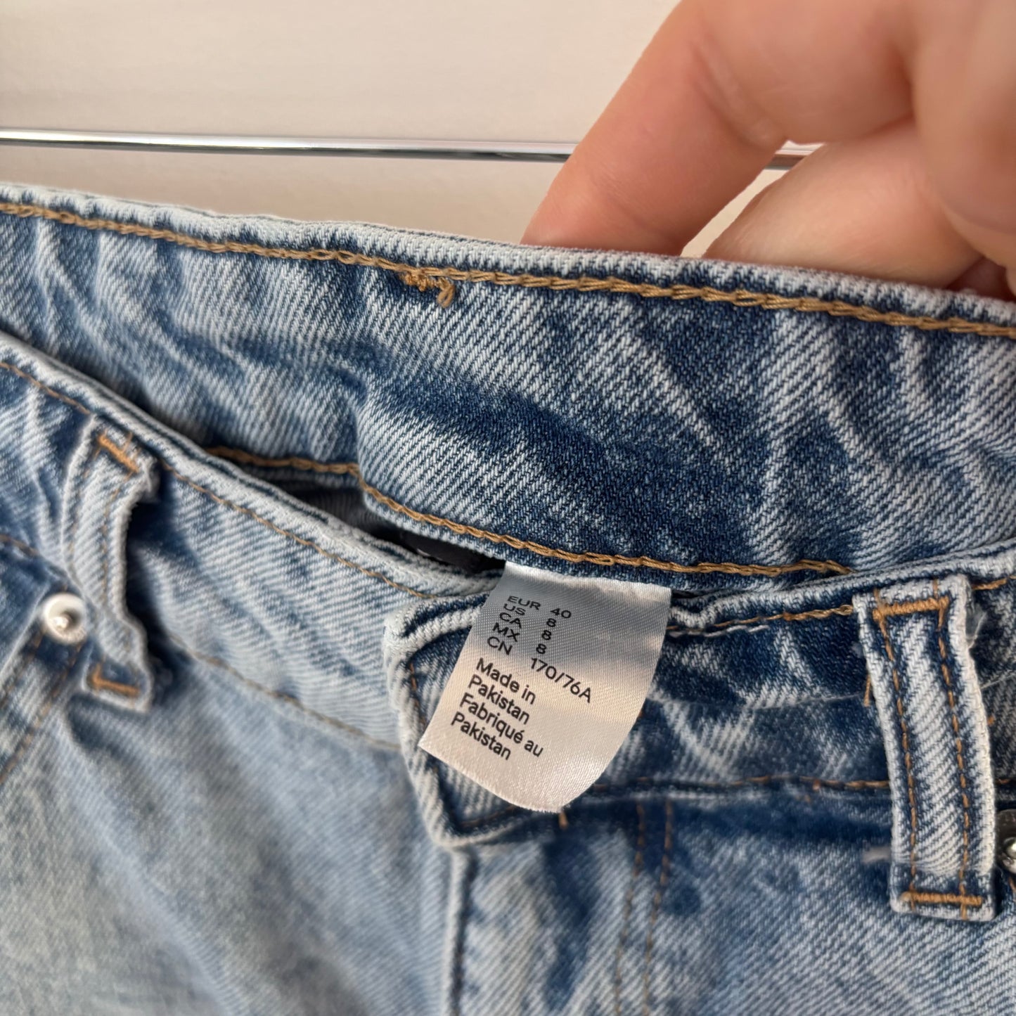 Divided light wash Denim Shorts | Sz 8 (AO9)