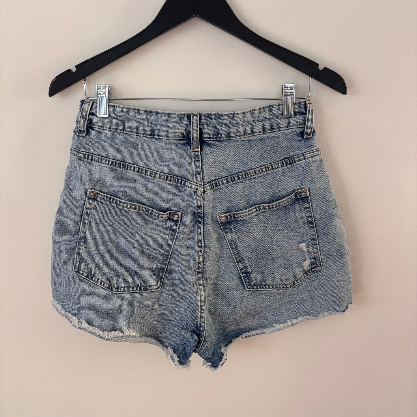 Divided light wash Denim Shorts | Sz 8 (AO9)