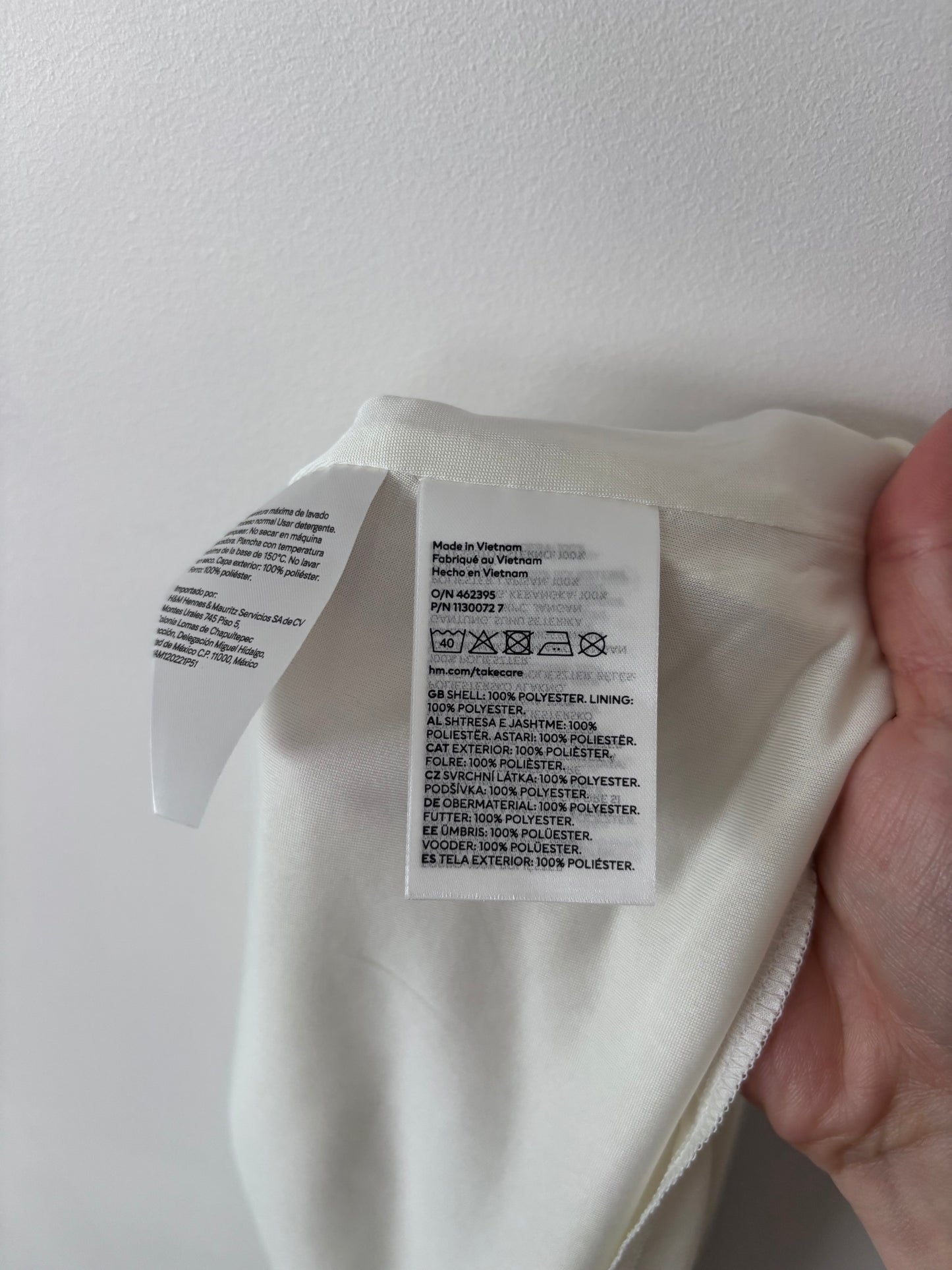 H&M Ivory V Neck Camisole | Sz Medium
