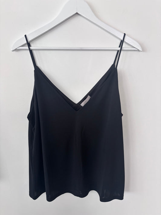 H&M Black V Neck Camisole | Sz Medium