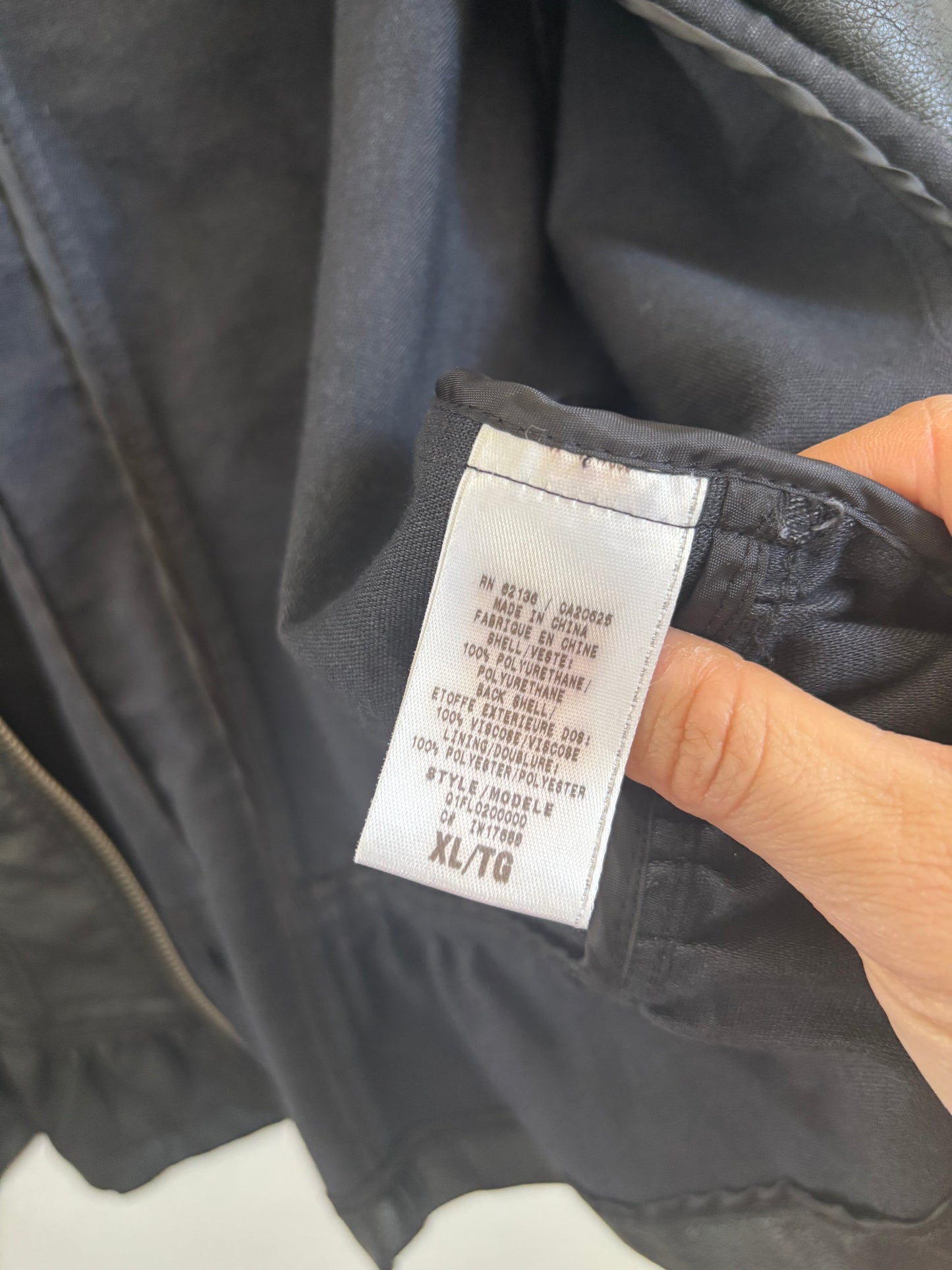 Guess Ruffled Hem Faux Leather Jacket | XLarge (fits more like Medium) (O149C16)