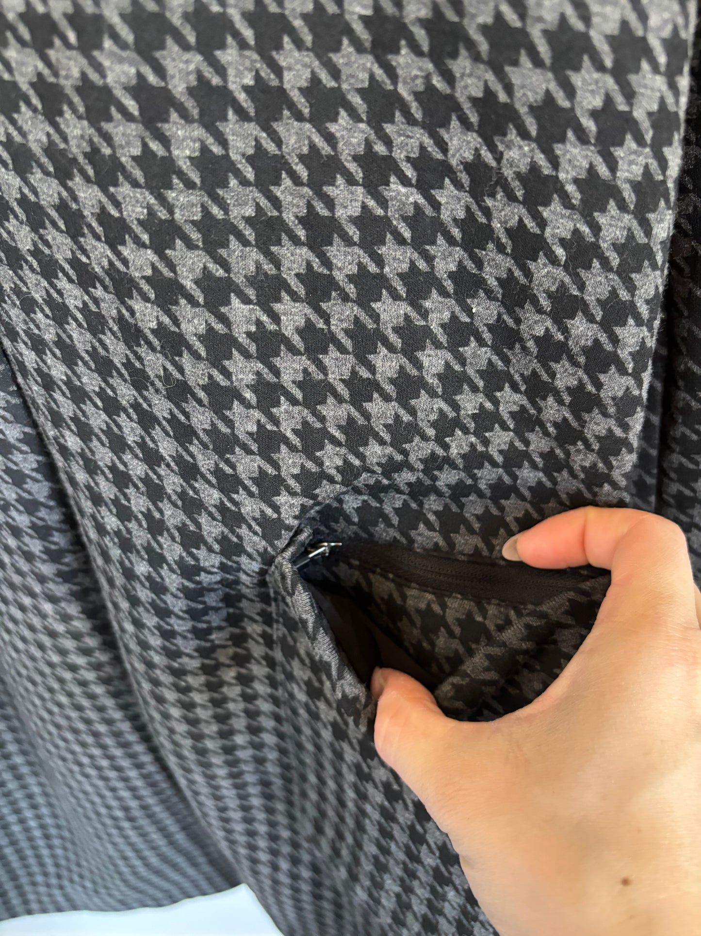 MPG Black/Grey Houndstooth Jacket | Large
