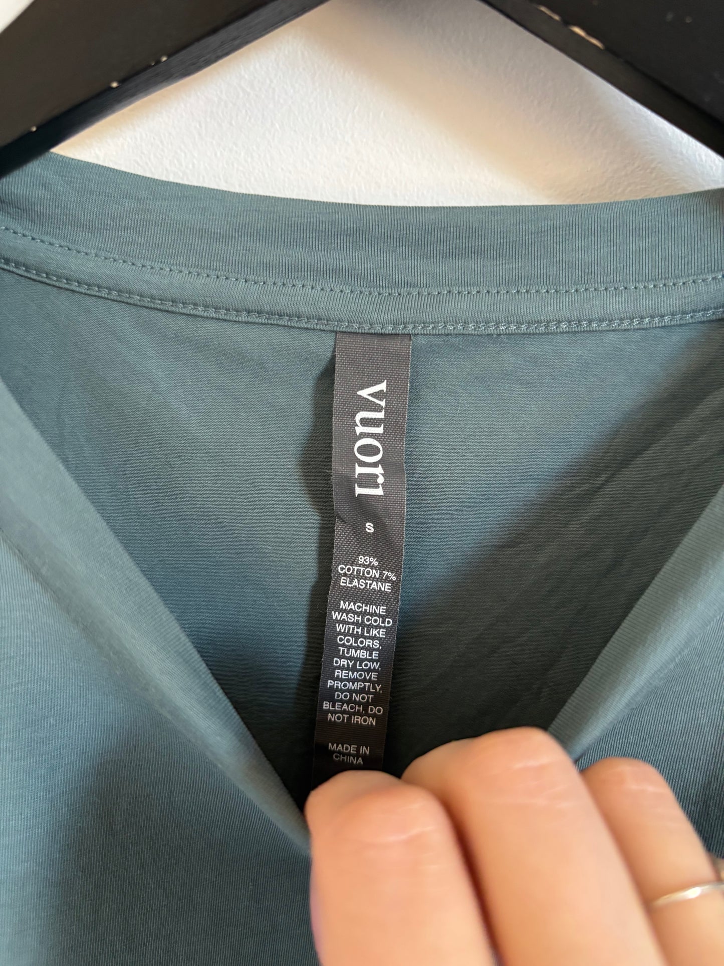 Vuori Short Sleeve Feather Cross Back Top | Small (O145P3)