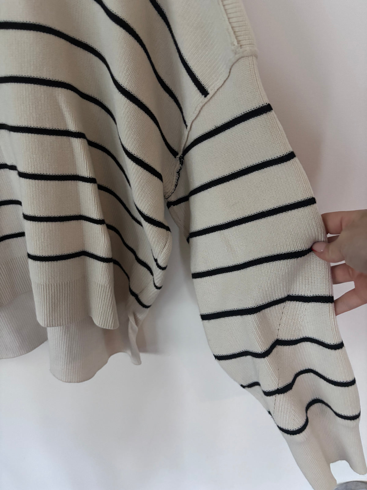 Gentle Fawn Echo Pullover in Black/White | WSz Medium (oversized)