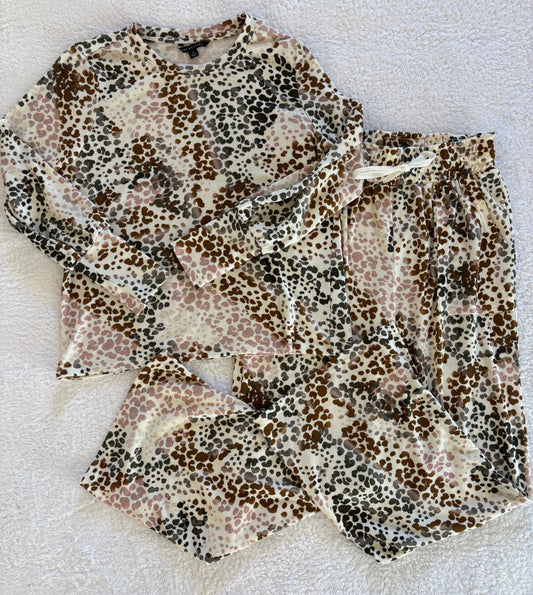 Zac & Rachel Printed Lounge Set | Medium (O154W10)