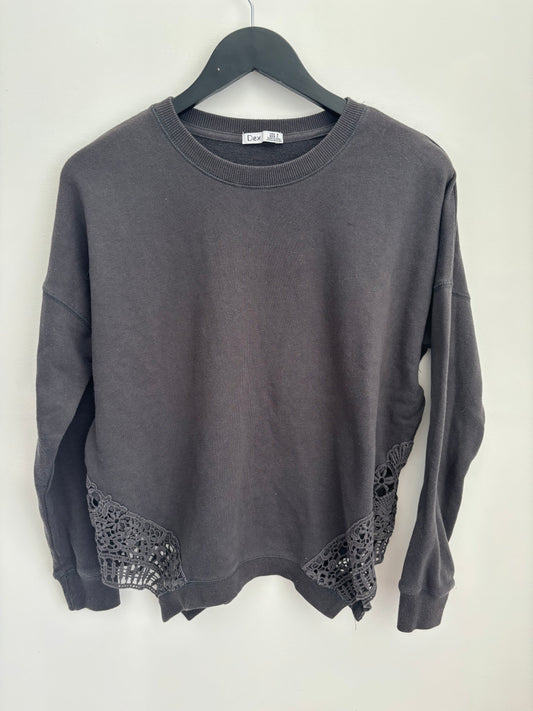 Dex Lace Crochet Hem Crewneck Grey | Small (Oversized)