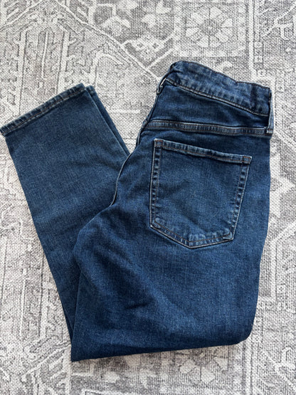 Old Navy O.G Straight HR Jeans | Sz 6 (petitie)