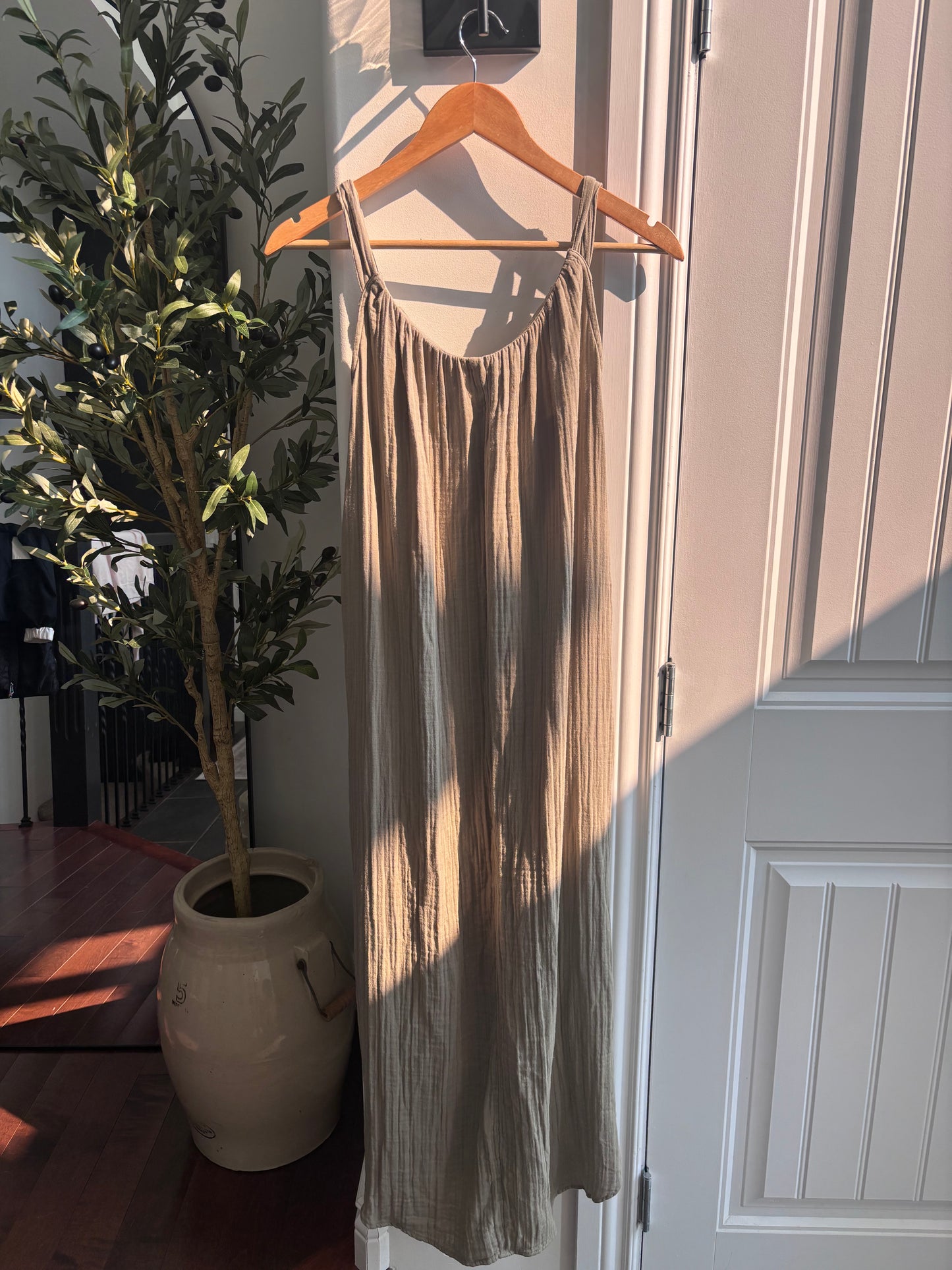 Old Navy Green Cotton Sleeveless Shirred Maxi Dress | Sz Medium