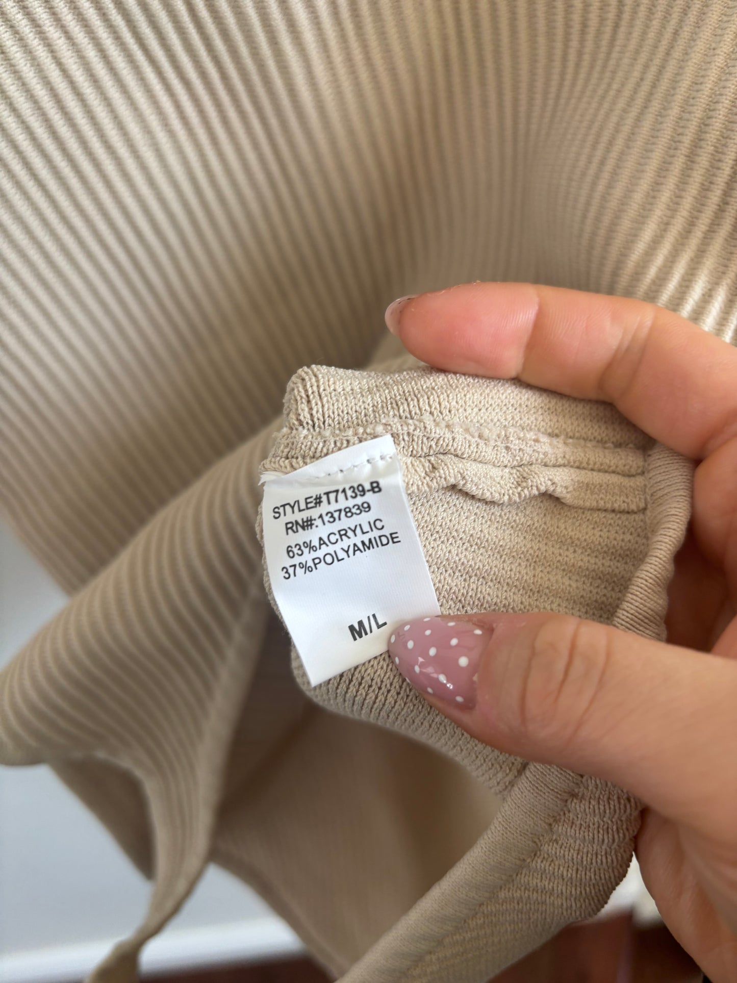 Debut Ribbed Beige Bodysuit | Medium/Large (O175W10)