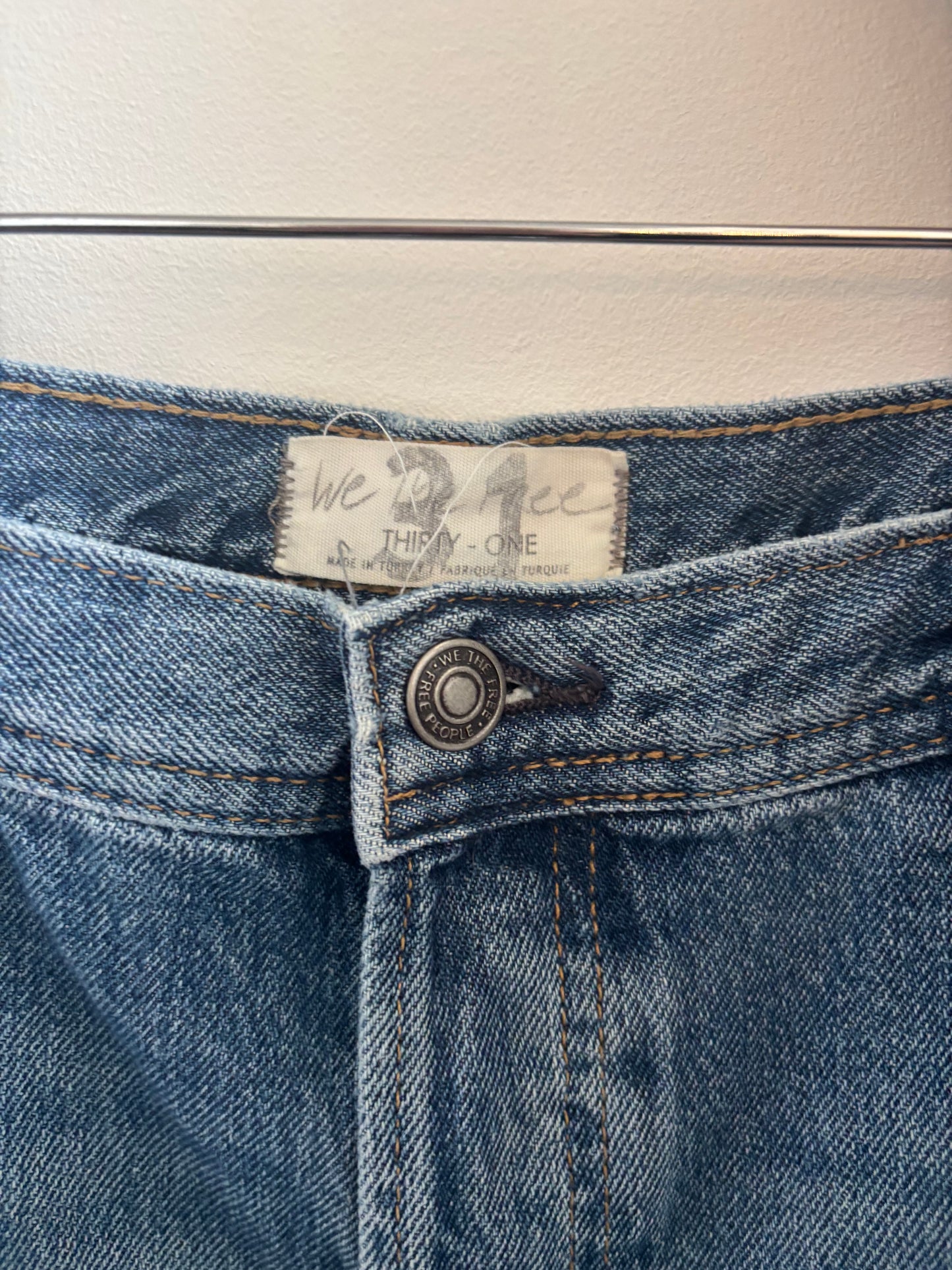 We the Free Maggie Midrise Straight Leg Denim | 30 (may fit like sz 29) (O179W10)