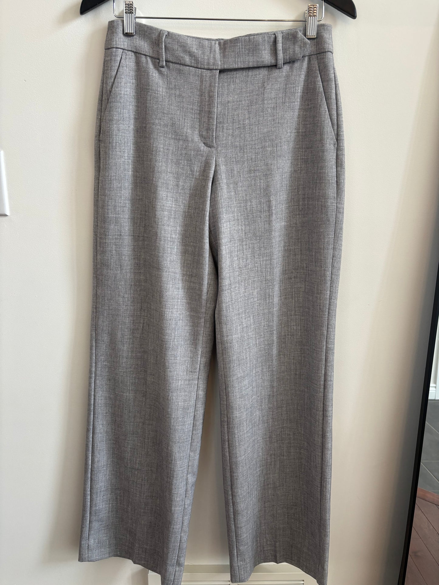 RW&Co Grey Suiting Pants | 4 (O178L4)