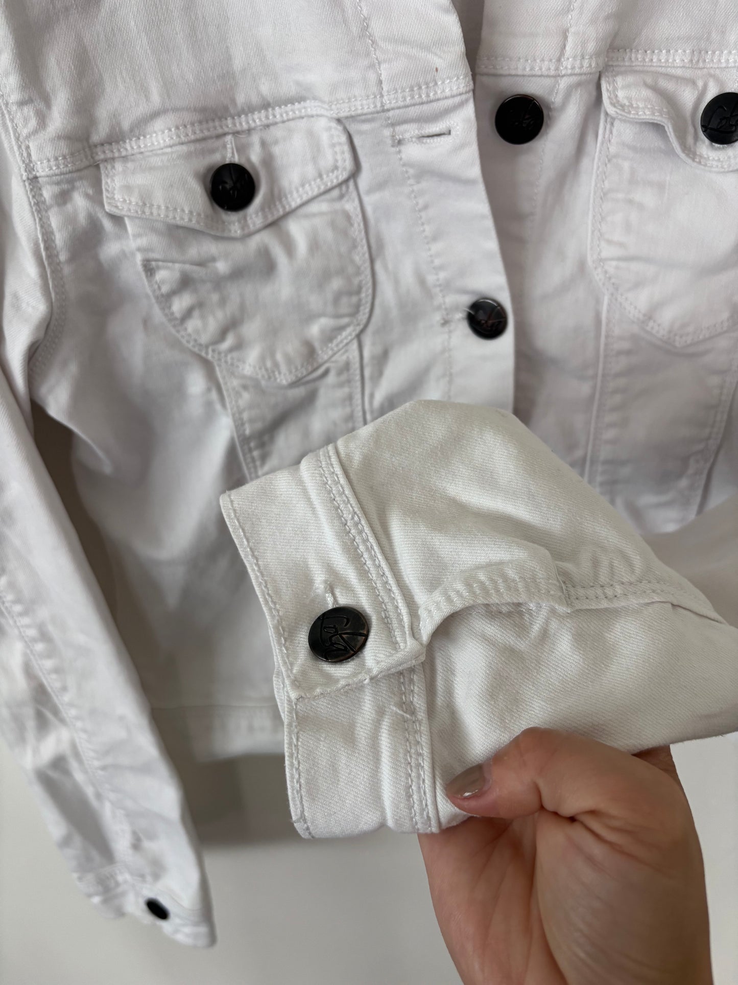 Lola Jeans White Denim Jacket | Sz Medium (fitted)