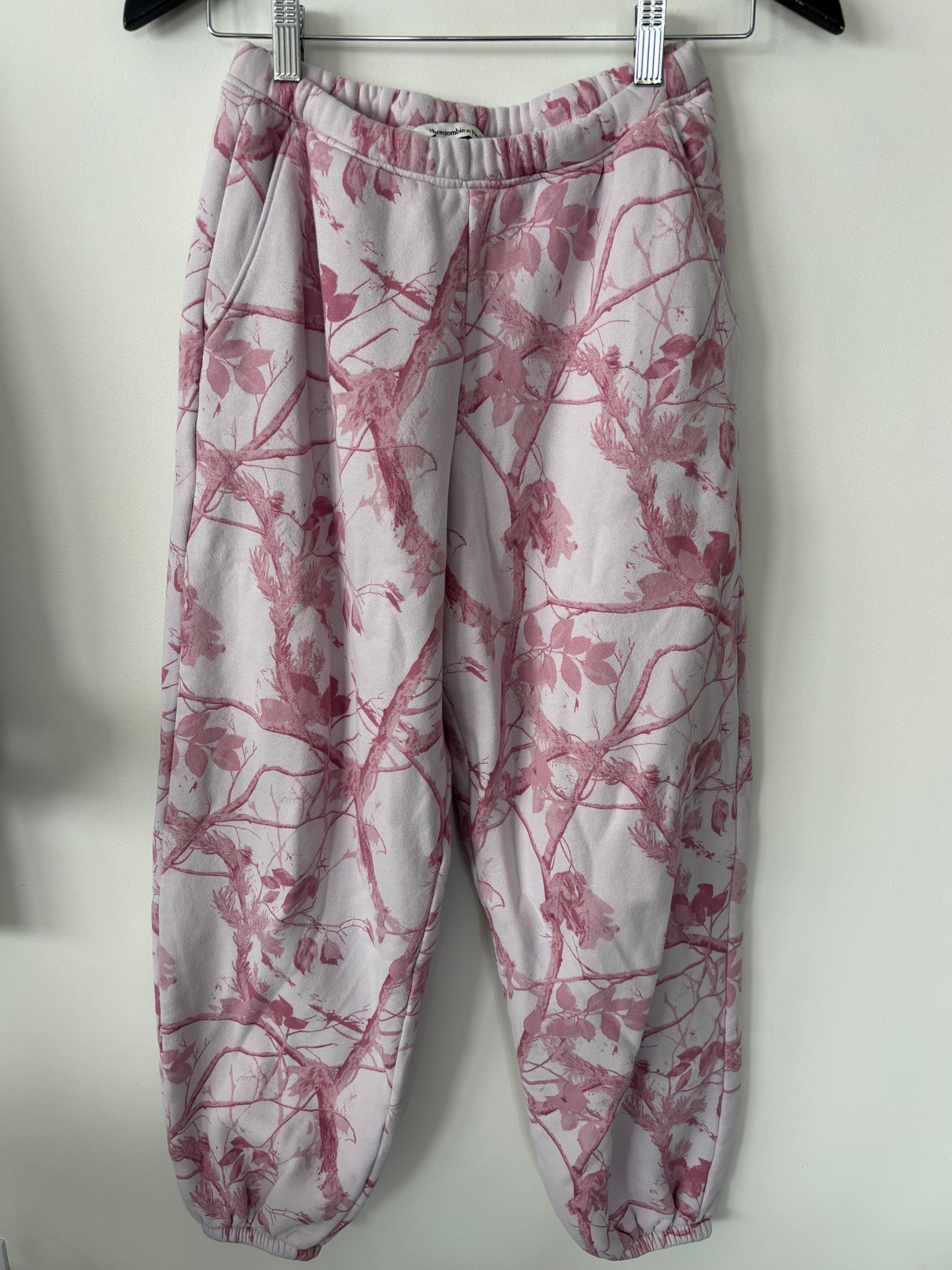 A&F High Rise Sunday Baggy Sweatpant in Pink Camo | Sz XS