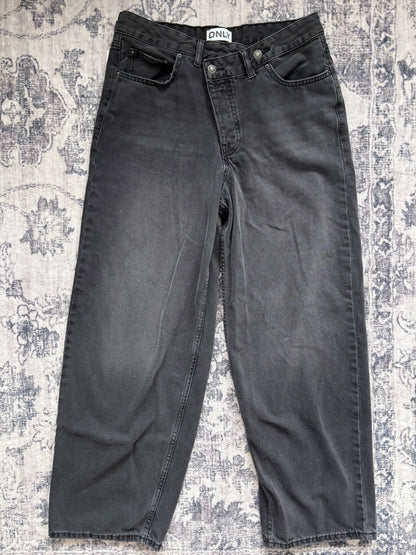 ONLY Criss Cross Dad Jeans | Sz 28 (fits like Sz 29)