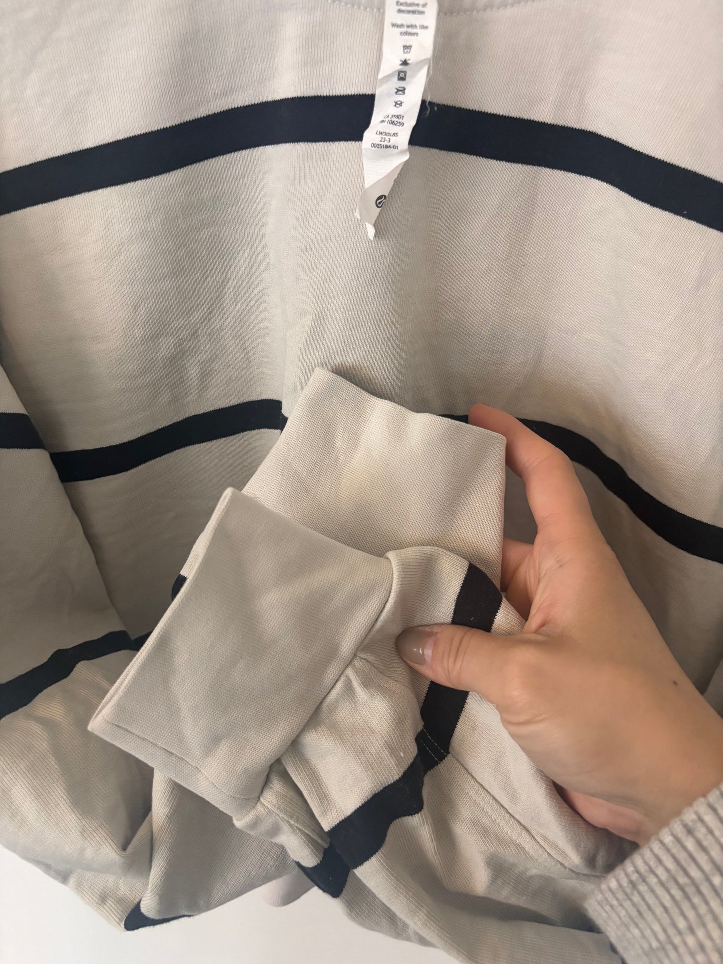 Lululemon Perfectly Oversized Cropped Crew in Stripe Bone/Black | Sz 10