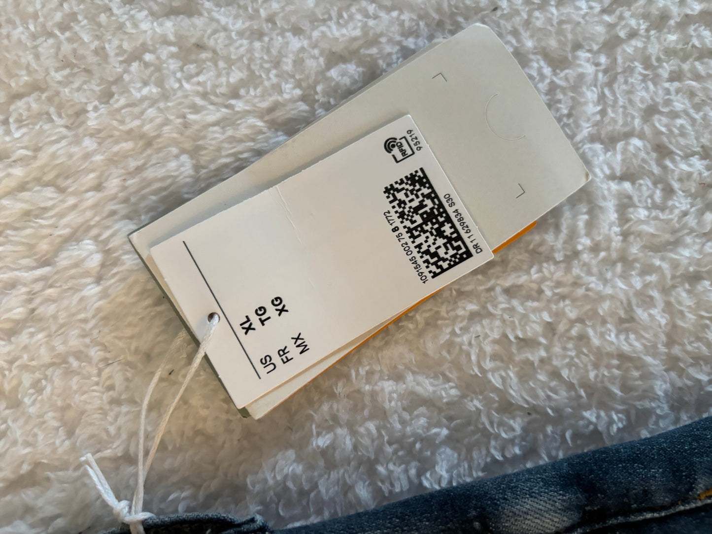 H&M "True to You" Slim Stretch Denim | XL NWT(N09N18)