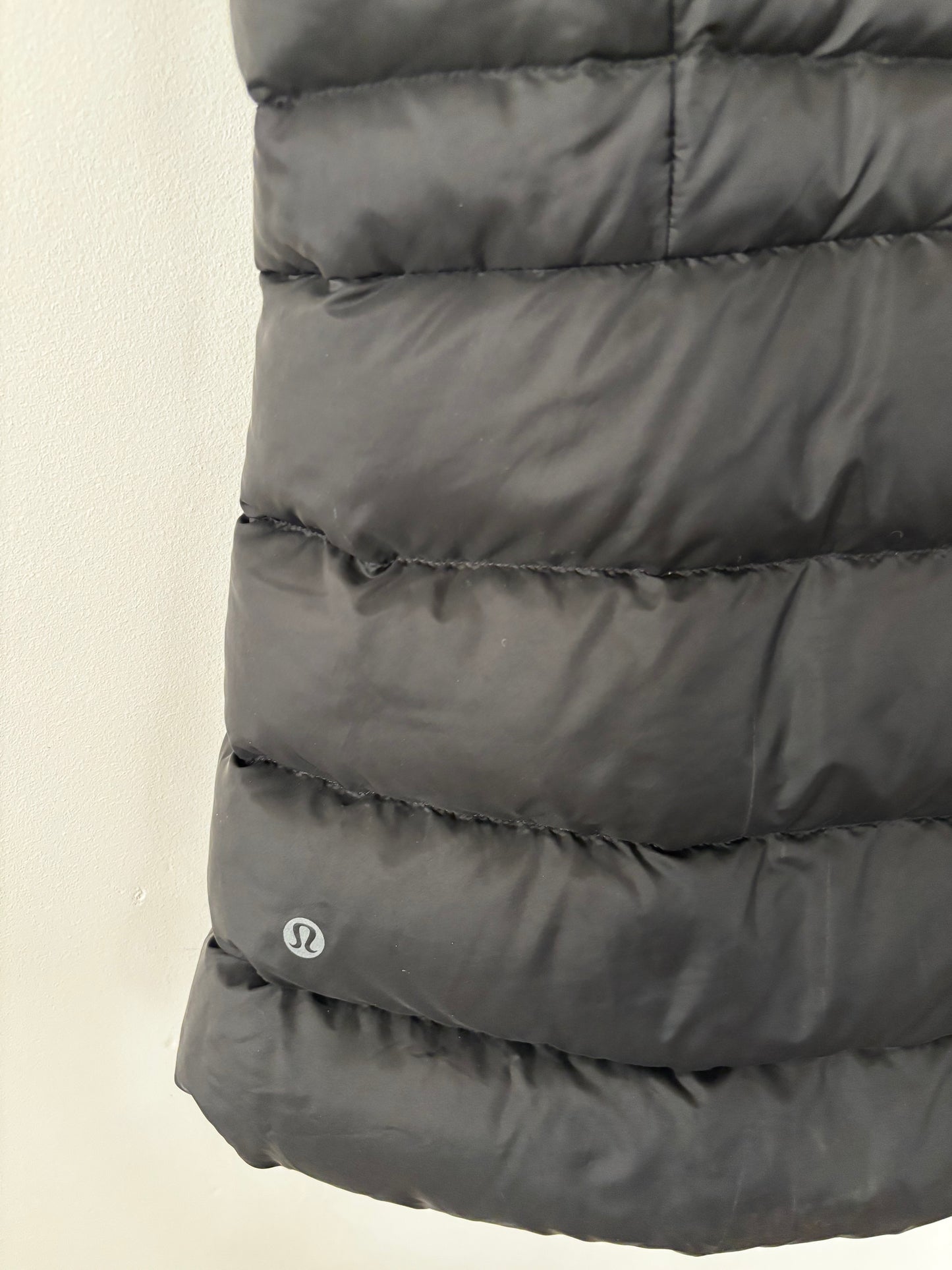Lululemon Down For It Vest in Black | Sz 6