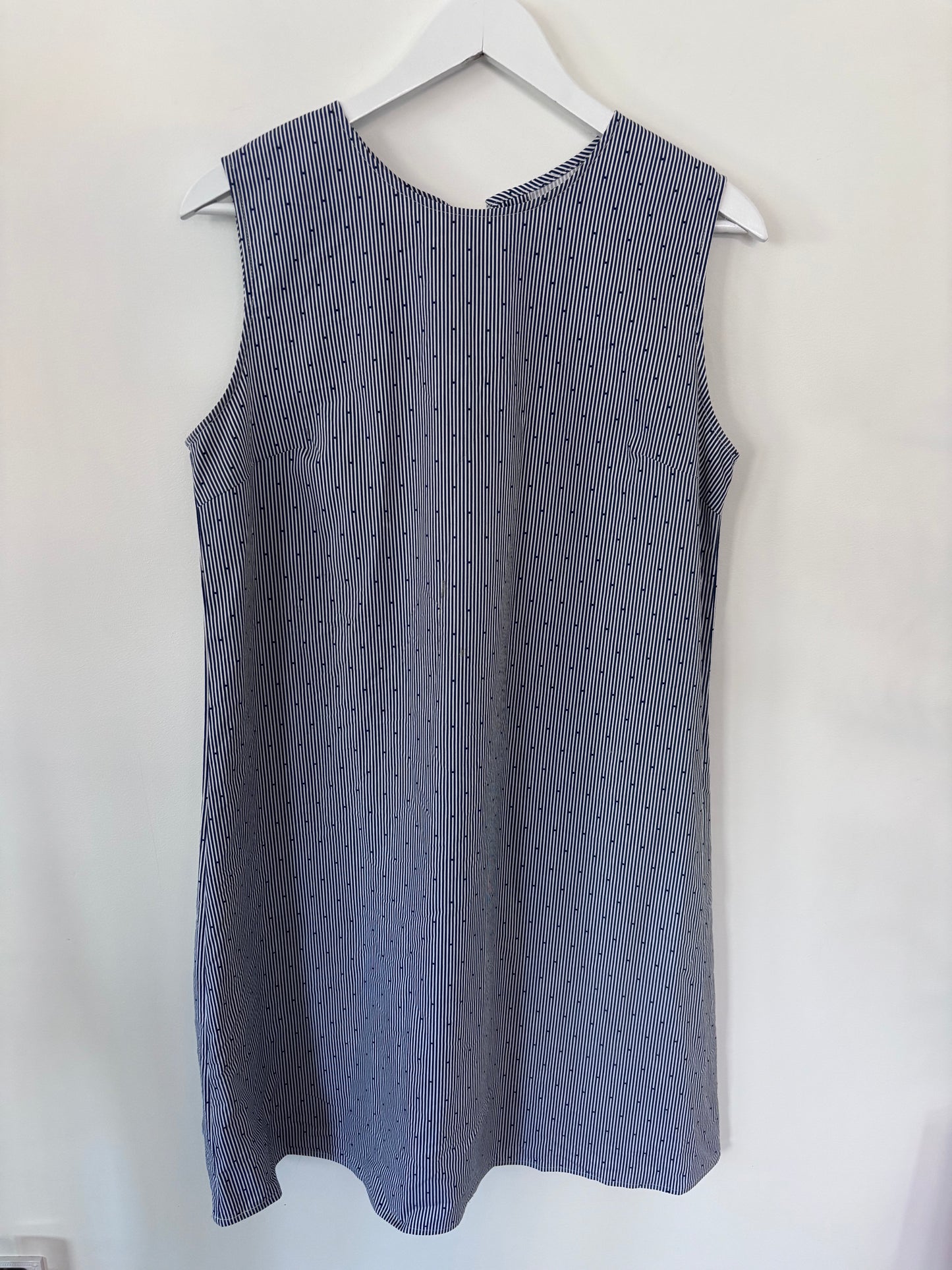 Gabby Isabella Tie Back Shift Dress | Large
