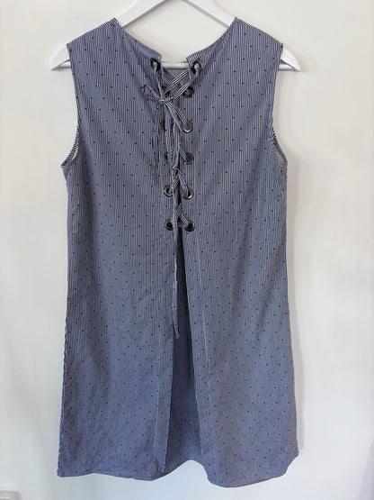 Gabby Isabella Tie Back Shift Dress | Large