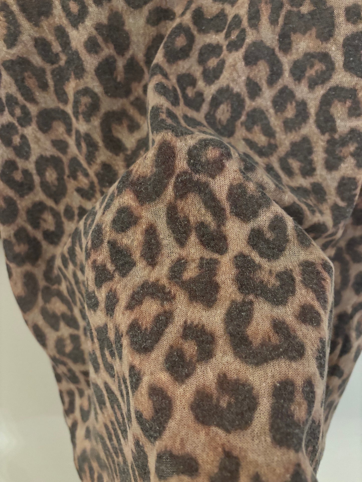 H&M Animal Print Fine Knit Top | XL (may fit like Large) (N70N19)