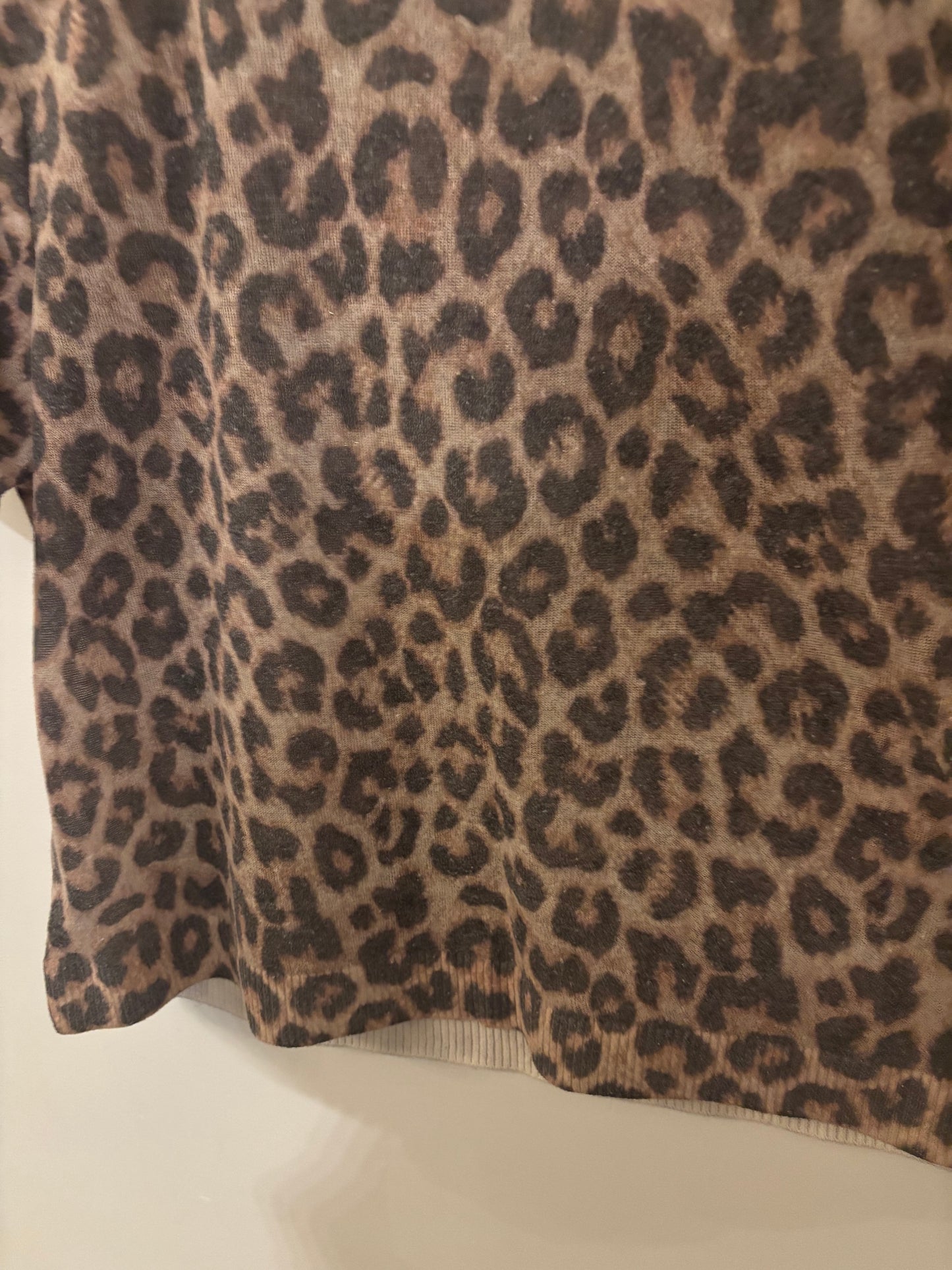 H&M Animal Print Fine Knit Top | XL (may fit like Large) (N70N19)
