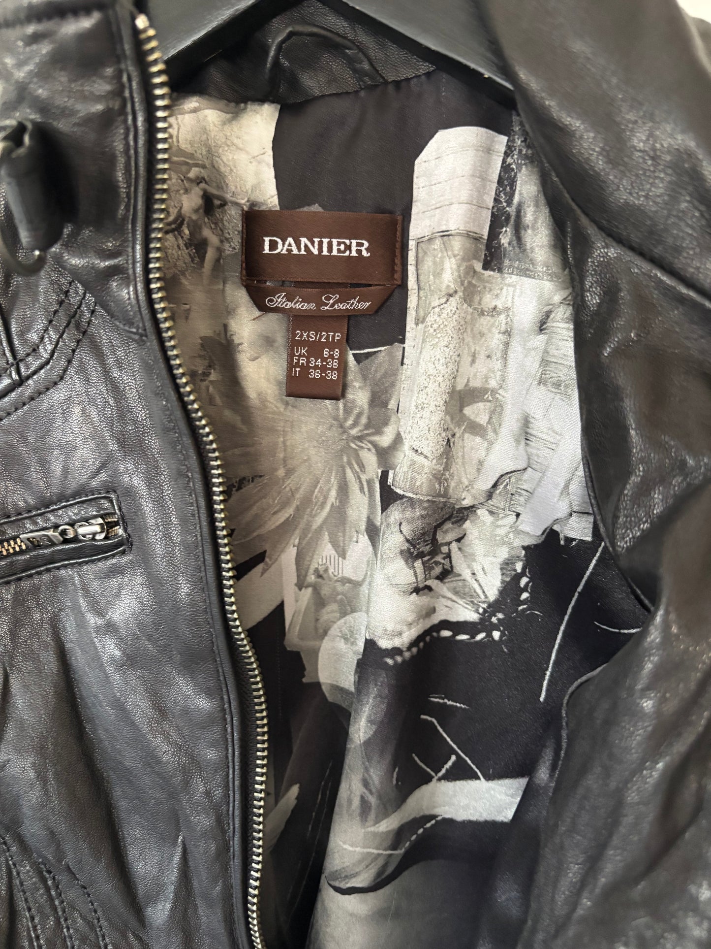 Daniel Italian Leather Vanessa Motto Jacket | XXS (N139F5)