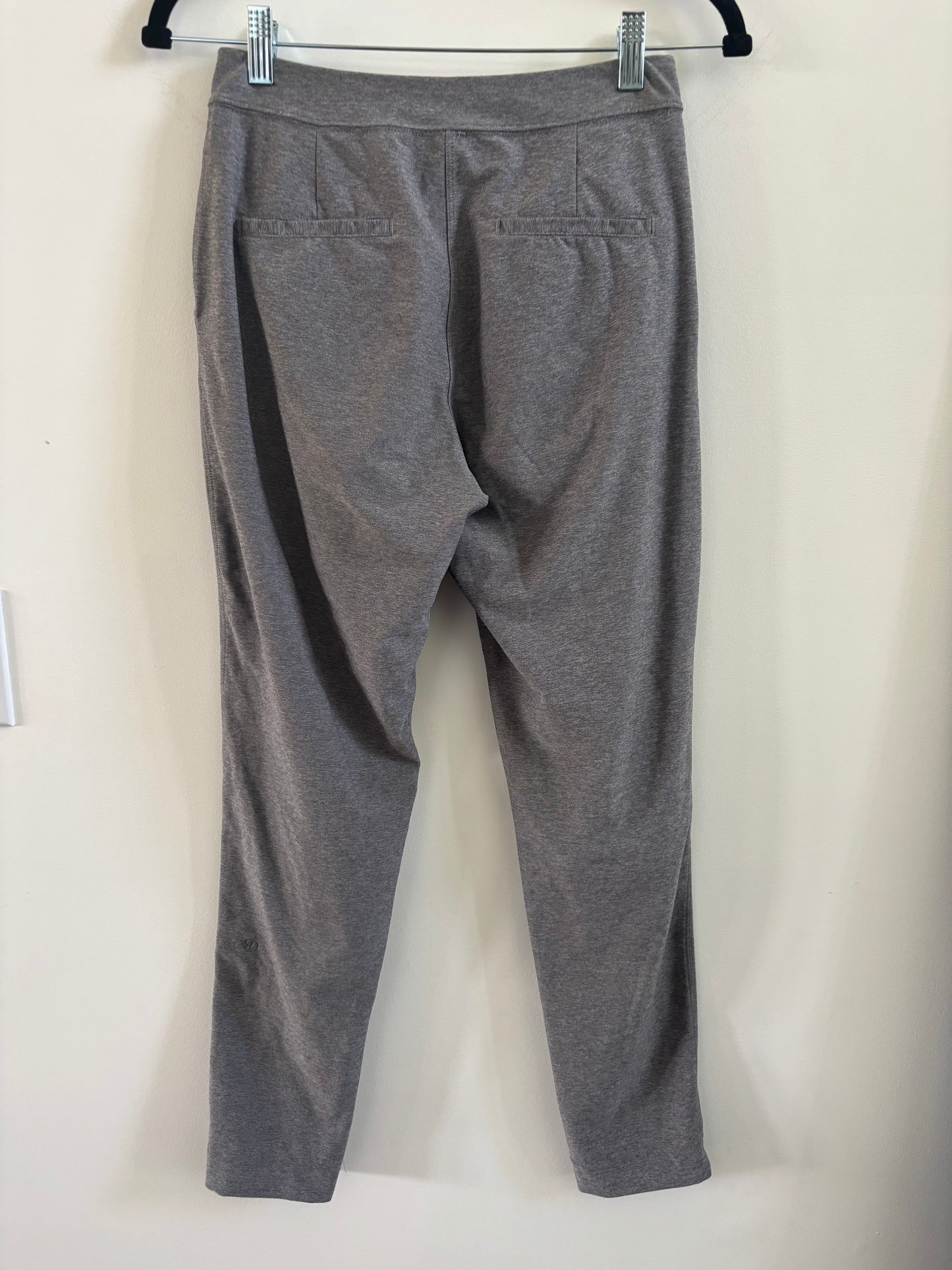 Lululemon Grey Jogger | 4 (A13R5)